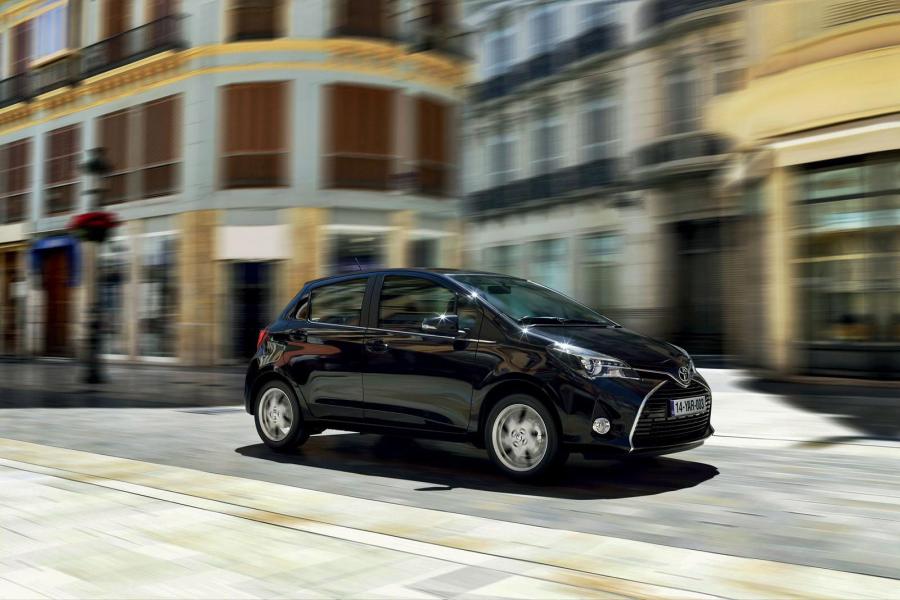  Toyota Yaris 2014 года  (фото 8 из 22)